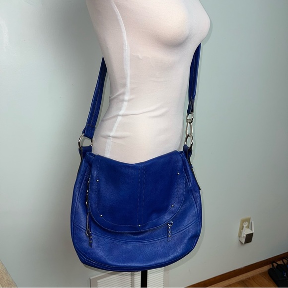B. Makowsky Blue Genuine Leather Crossbody Shoulder Bag Studded Leopard Lining - Picture 4 of 15